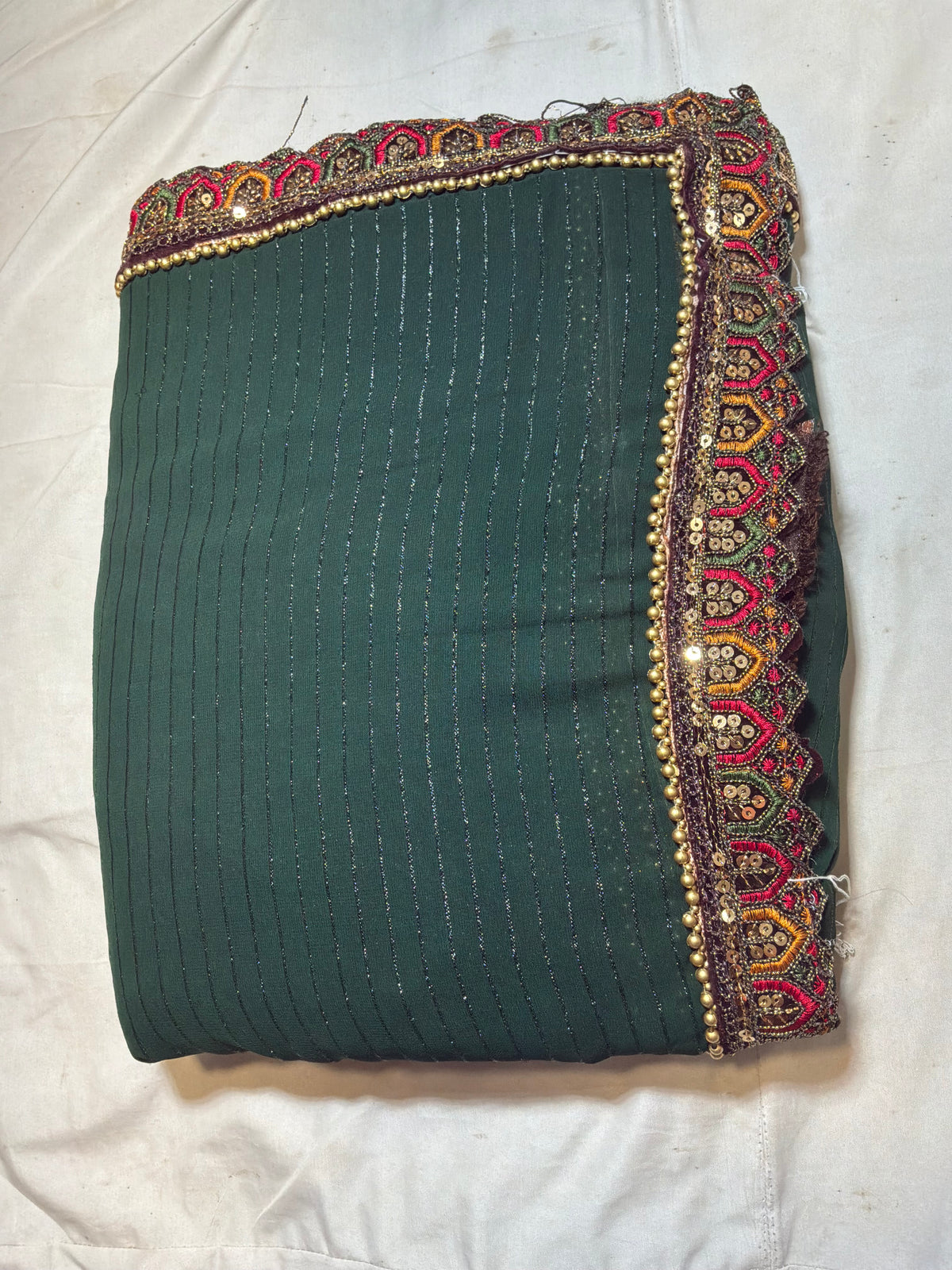 Elegant gleeter saree